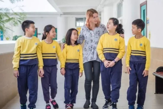 Abito da scuola materna I bambini indossano ragazzi e ragazze Abbigliamento sportivo Abbigliamento scolastico Uniforme sexy per ragazze della scuola